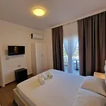 Queen Margaret Seaside 4*