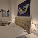 Queen Margaret Seaside Hotel