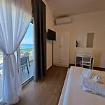 Queen Margaret Seaside Hotel Ksamil