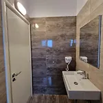 Queen Margaret Seaside Hotel