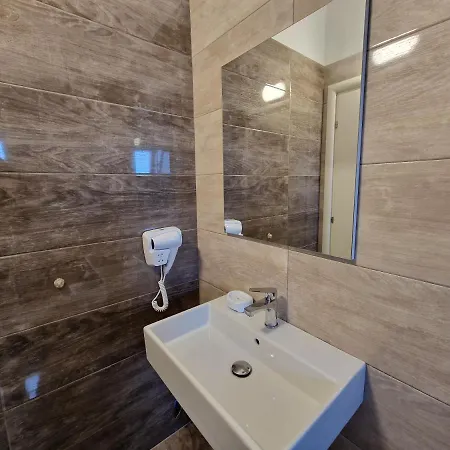 Queen Margaret Seaside