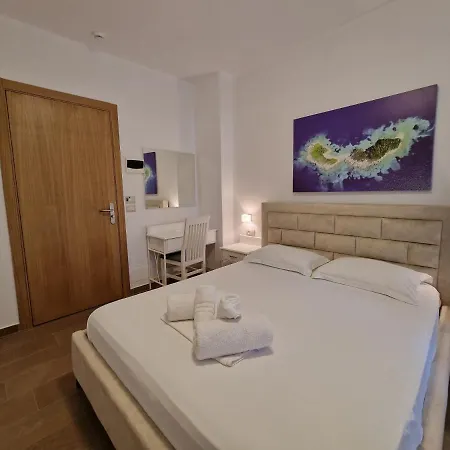 Queen Margaret Seaside Hotel Ksamil