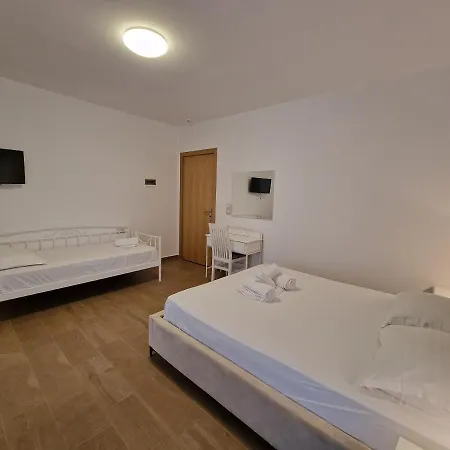 Hotel Queen Margaret Seaside 4*