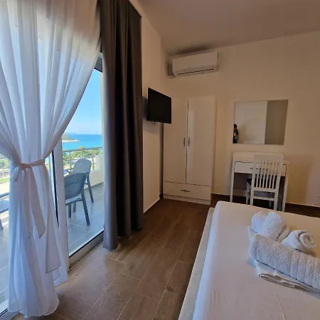 Queen Margaret Seaside Hotel Ksamil