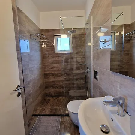 Queen Margaret Seaside Hotel 4*