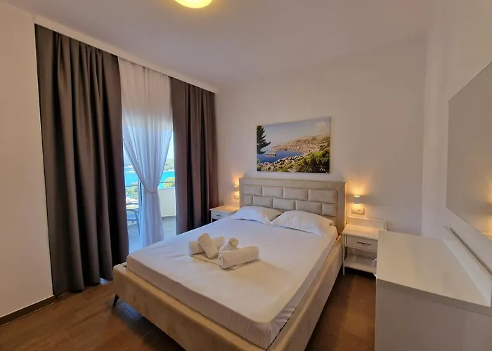 Queen Margaret Seaside Hotel