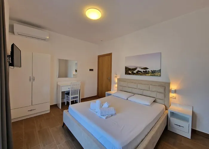 Hotel Queen Margaret Seaside 4*