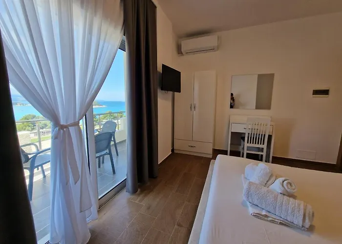 Queen Margaret Seaside Hotel Ksamil