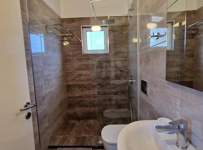 Queen Margaret Seaside Hotel 4*