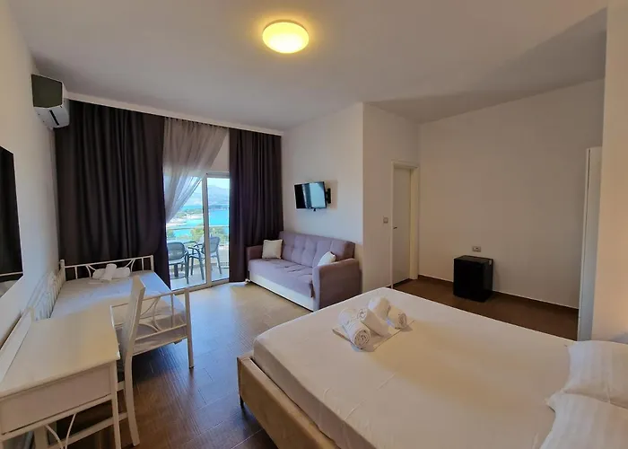 Queen Margaret Seaside Hotel